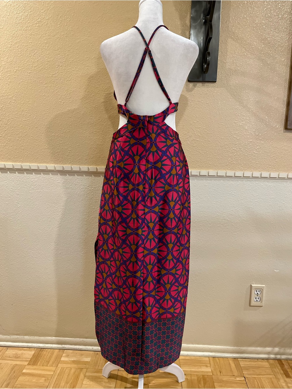 House of Harlow satin maxi dress w/ cutouts. Open back, slit. Purple, fuchsia. L - Picture 7 of 12